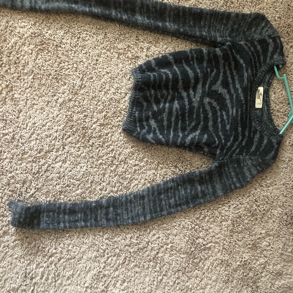 Top - Picture 1 of 1